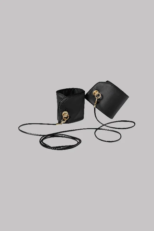 handcuffs-chambre-noire-limited-edition