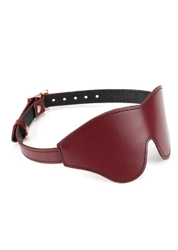 liebe-seele-wine-red-blindfold