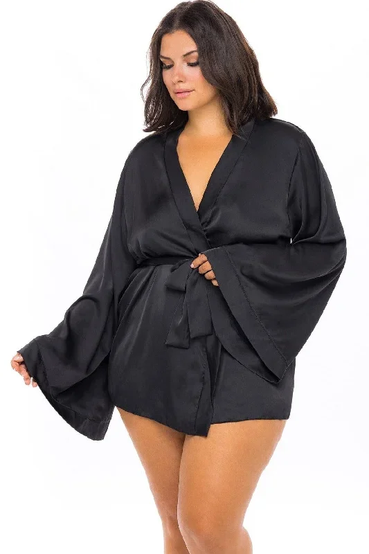 Short Wide Sleeved Robe