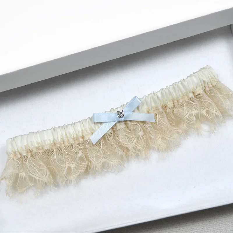 valerie-ivory-nude-chantilly-lace-wedding-garter